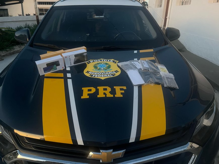 PRF Apreende Celulares Sem Nota Fiscal em Ônibus de Turismo na BR-381, em Pouso Alegre