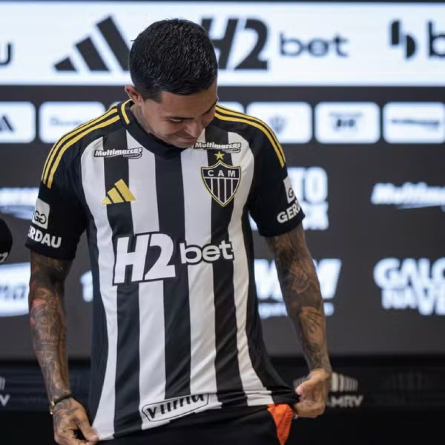 Dudu é apresentado pelo Atlético-MG e veste a camisa 92