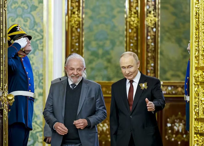 Lula retorna a Moscou e pode se encontrar com Putin para discutir cessar-fogo na Ucrânia