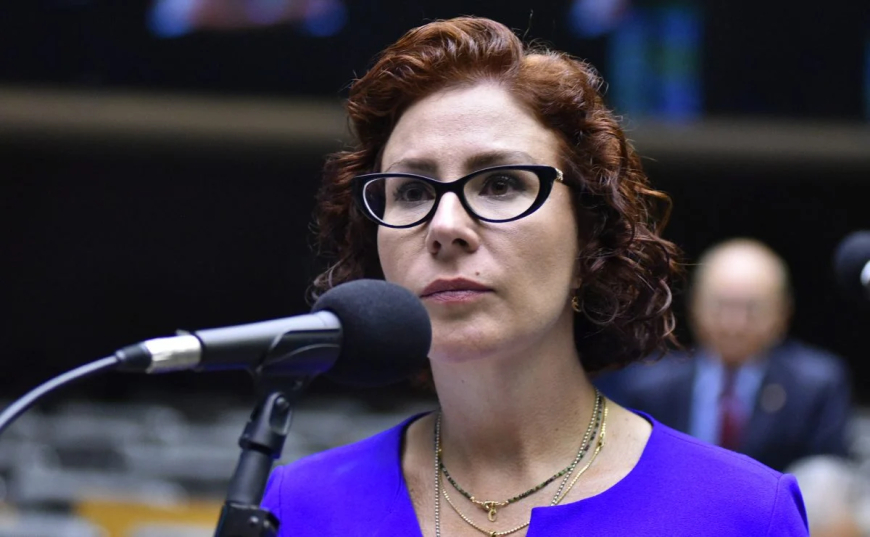 STF mantém condenação de Carla Zambelli